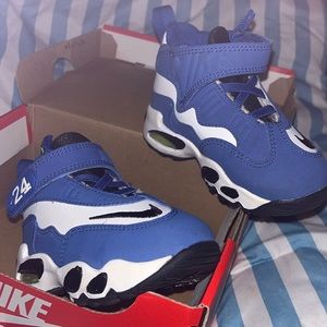 Nike Griffey sz 6c